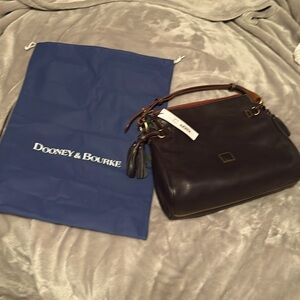 Dooney & Bourke Medium Zip Hobo NEW never used